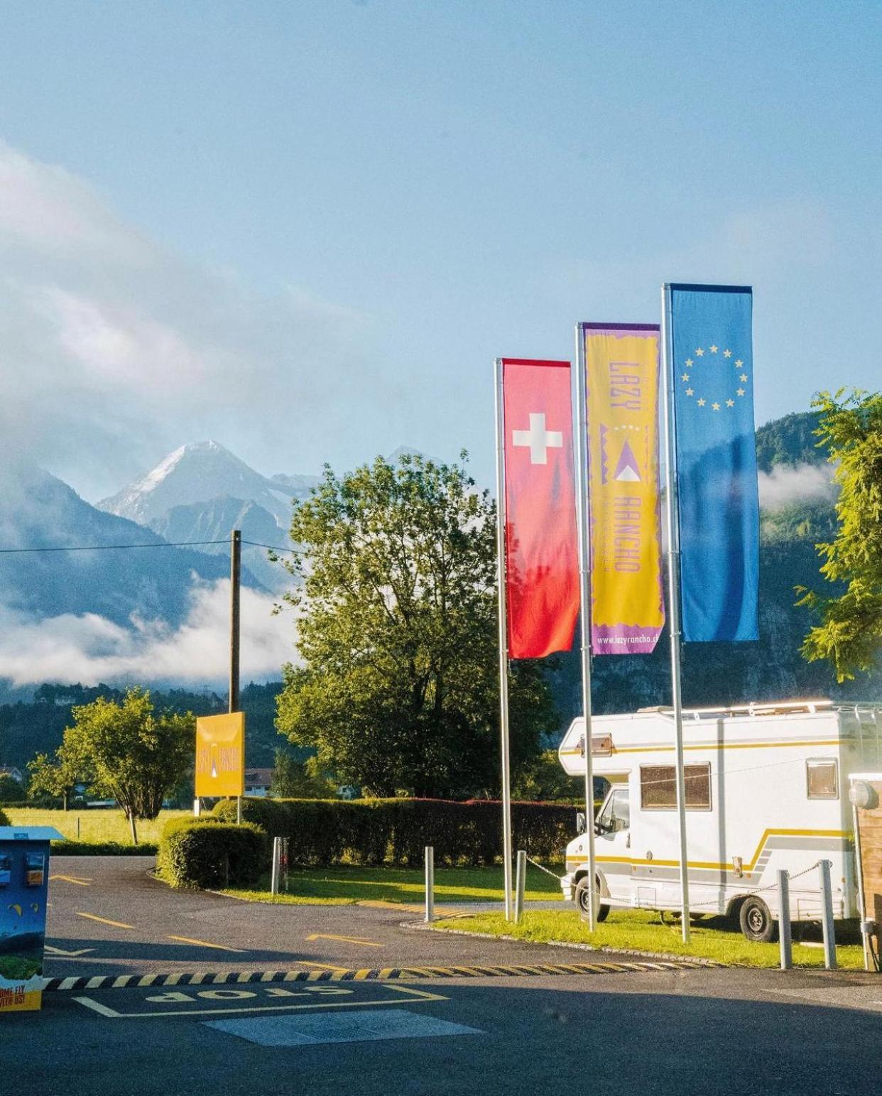 Lazy Rancho - Eiger - Moench - Jungfrau - Campsite Interlaken