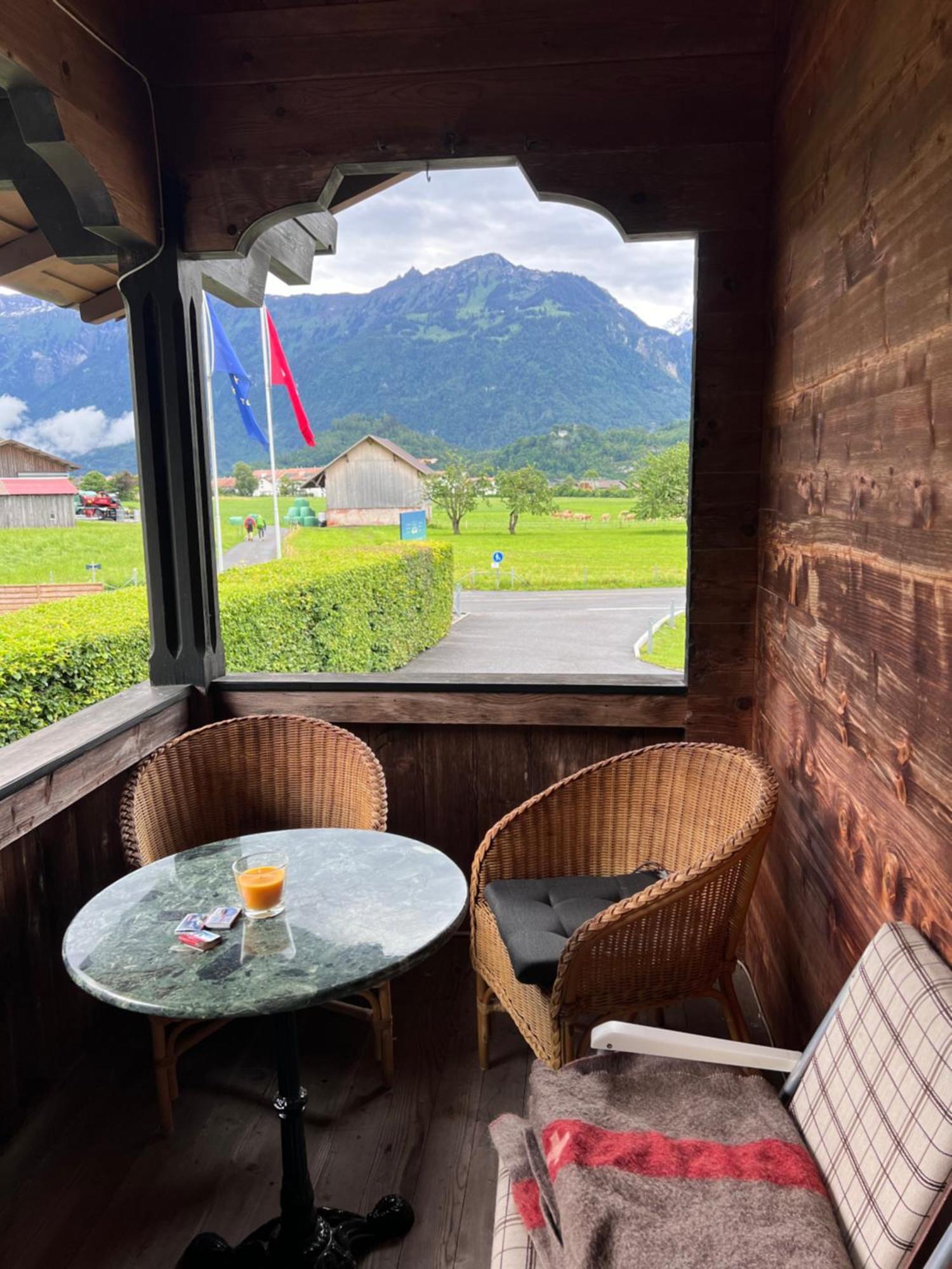 Lazy Rancho - Eiger - Moench - Jungfrau - Entrelagos